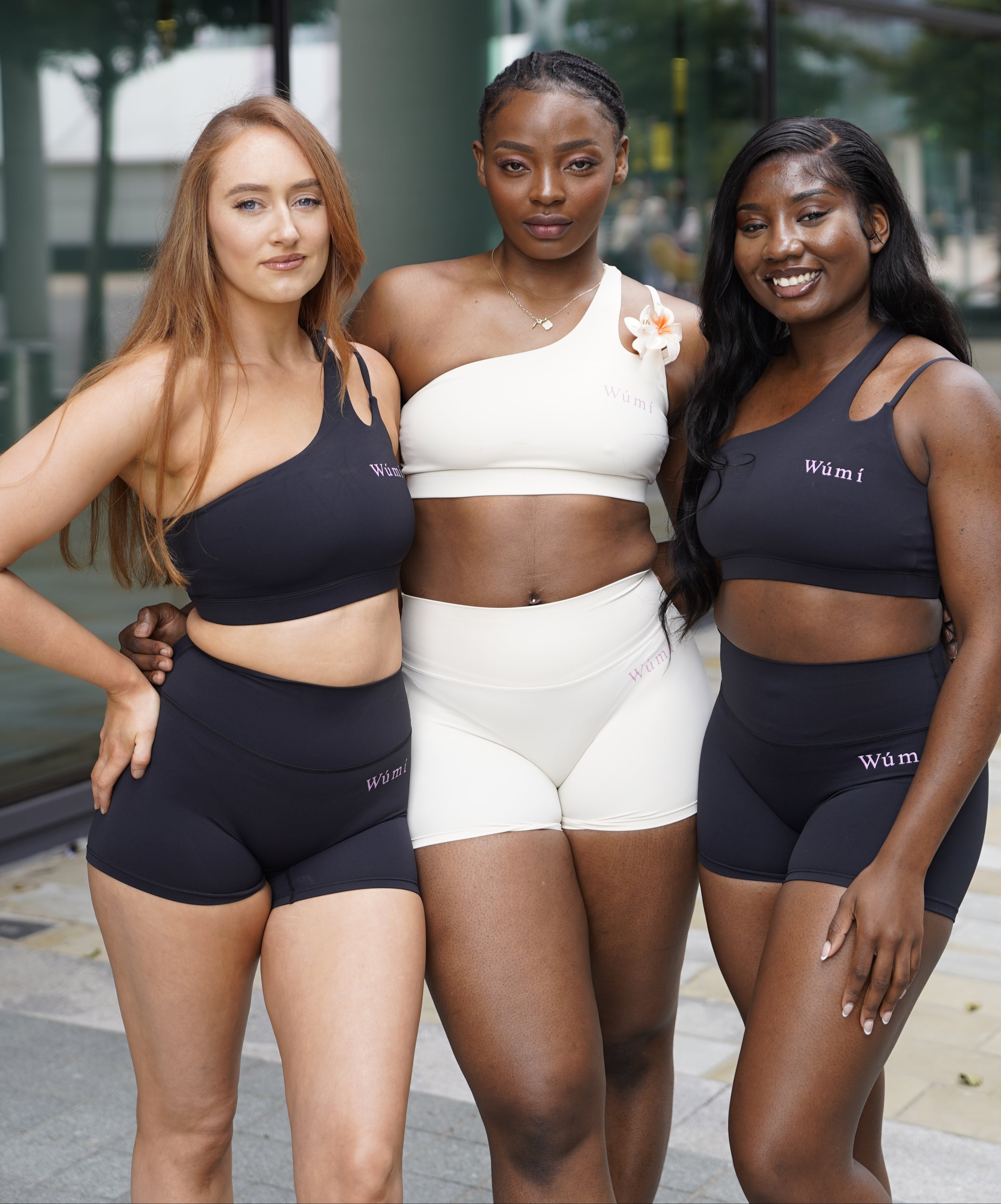 Wúmí Beige Athleisure Shorts