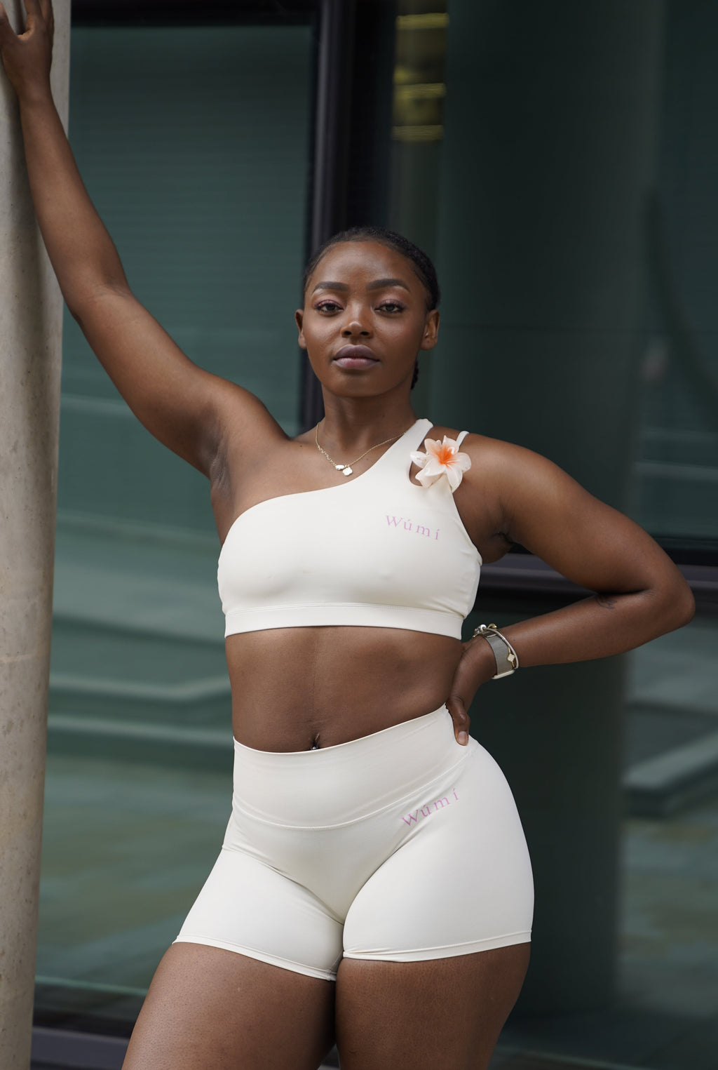 Wúmí Beige Asymmetric Sports Bra