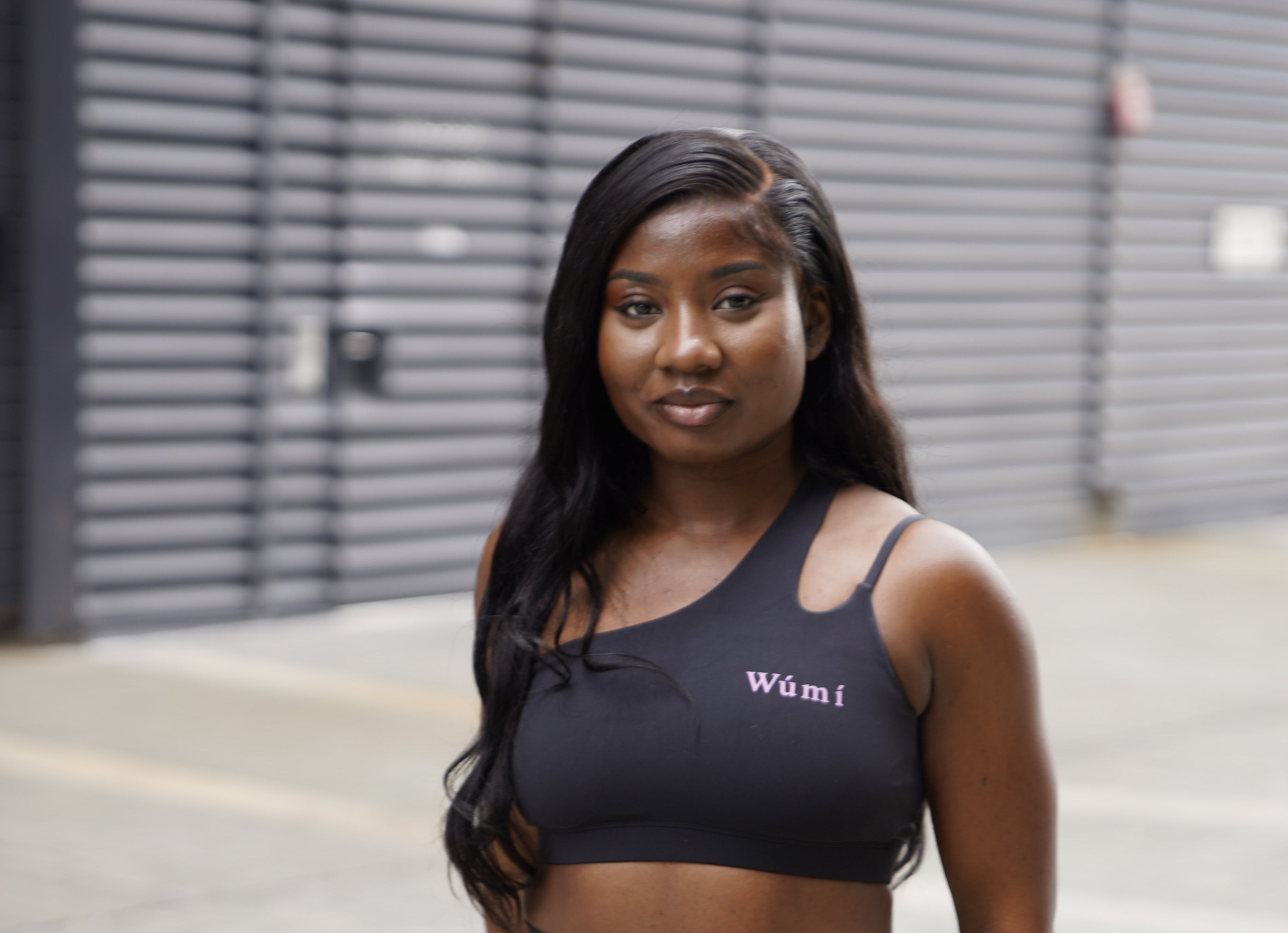 Wúmí Black Asymmetric Sports Bra