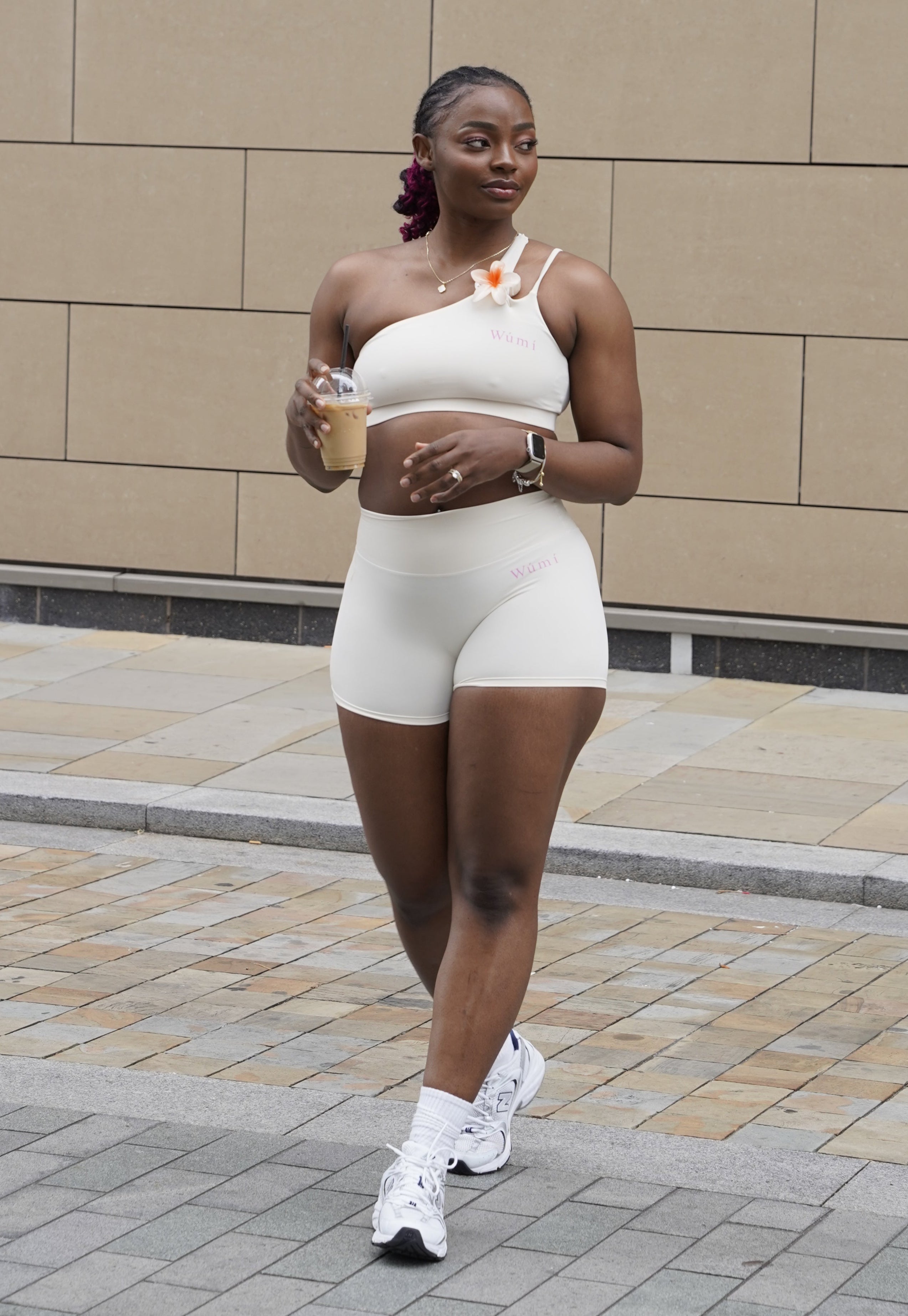 Wúmí Beige Athleisure Shorts