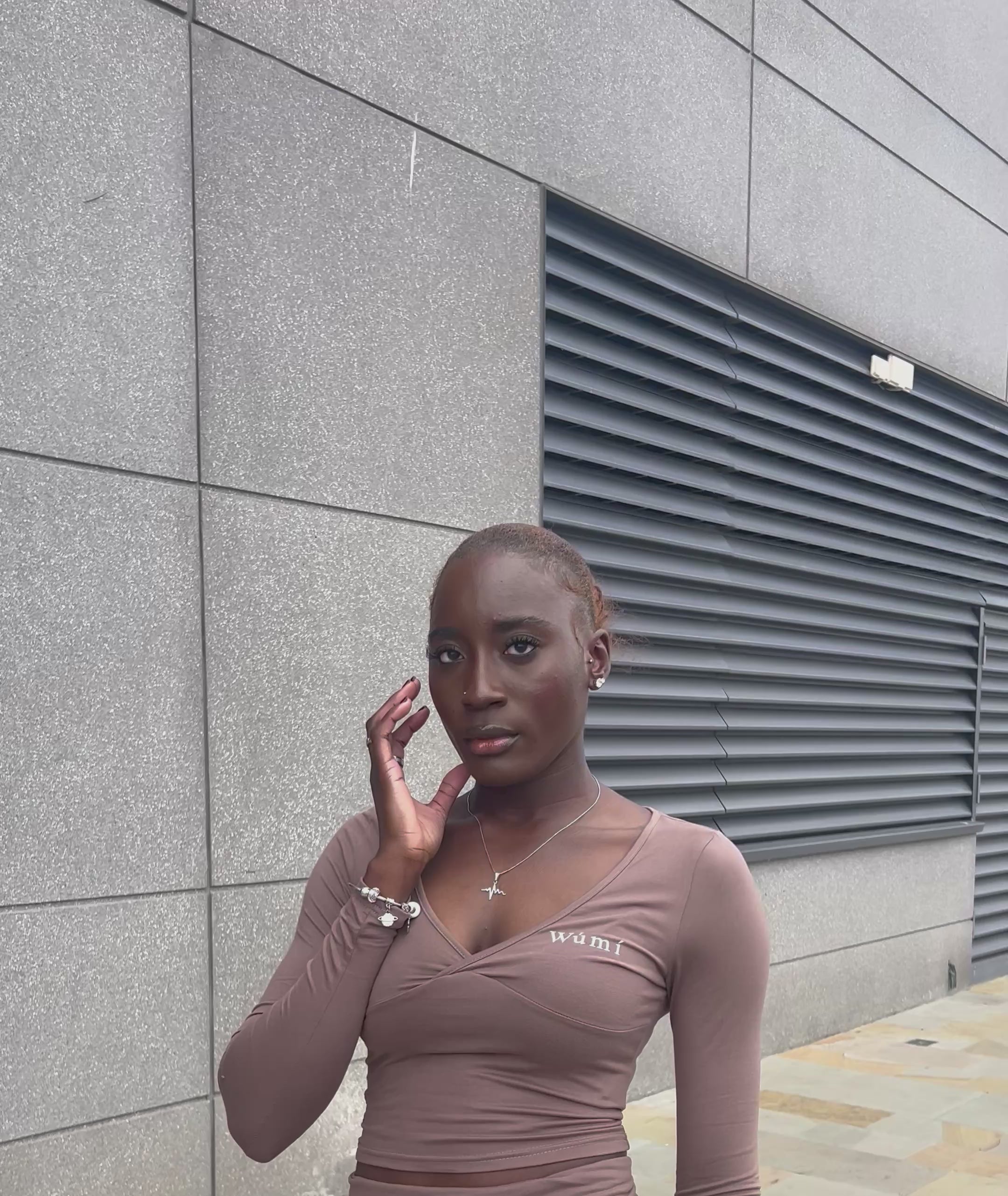 Wúmí Mocha Plunge Long-Sleeve Top